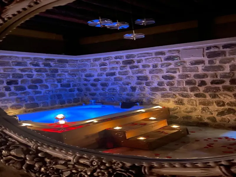 Kerem ile Aslı Hotel 8