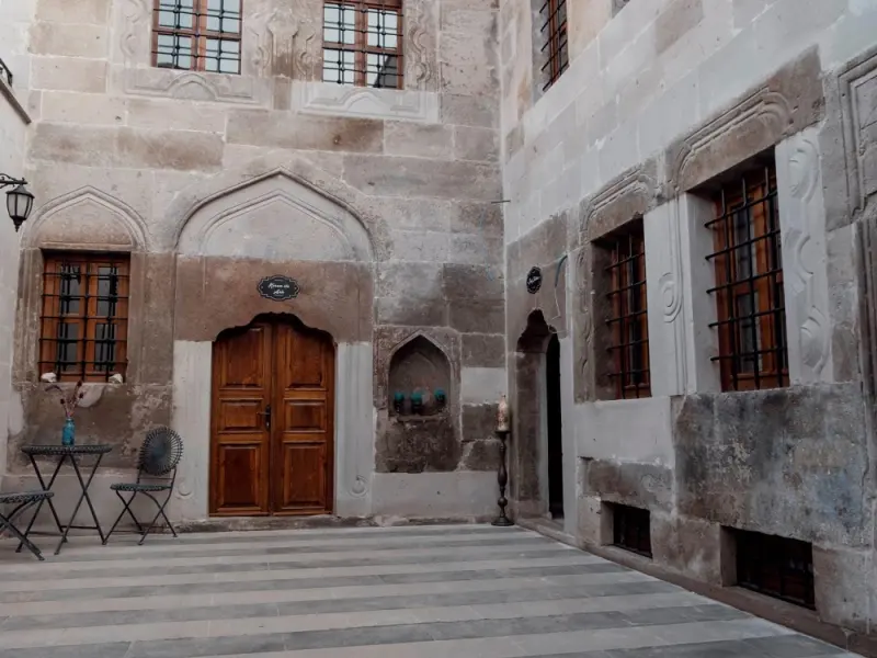 Kerem ile Aslı Hotel 9
