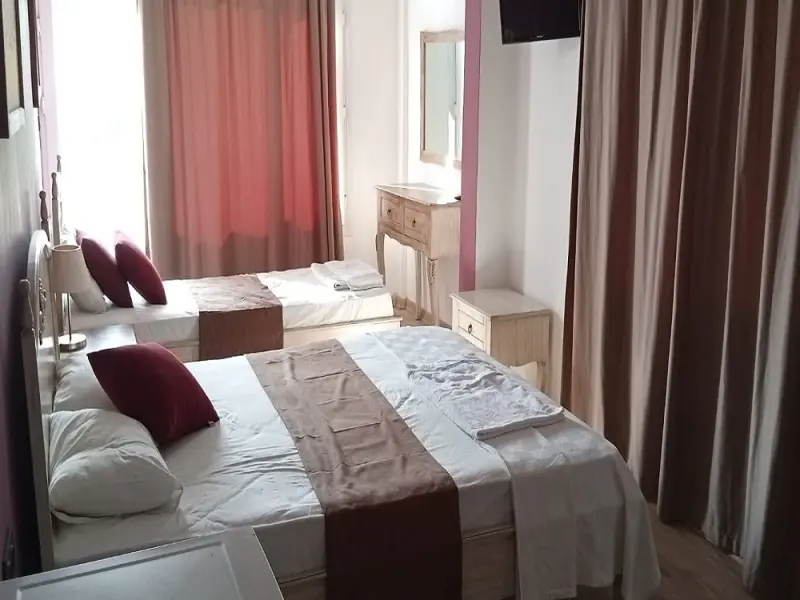 Renos Otel 11