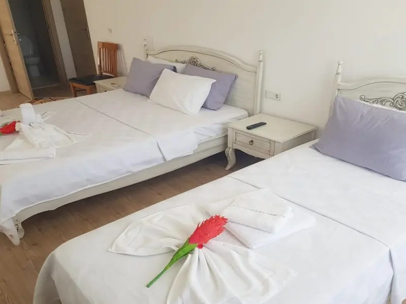 Renos Otel 13