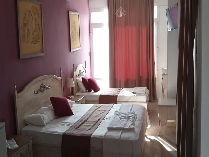 Renos Otel 3
