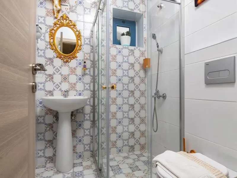 Lamur Otel 6