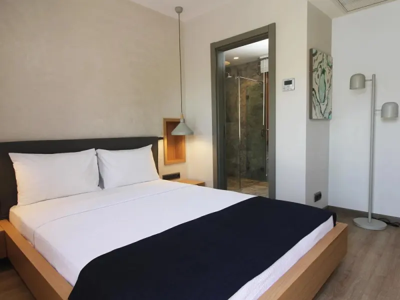 Mellow Blue Hotel 17