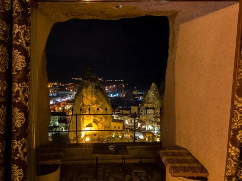 Elite Cave Suites 12