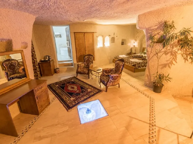 Elite Cave Suites 14