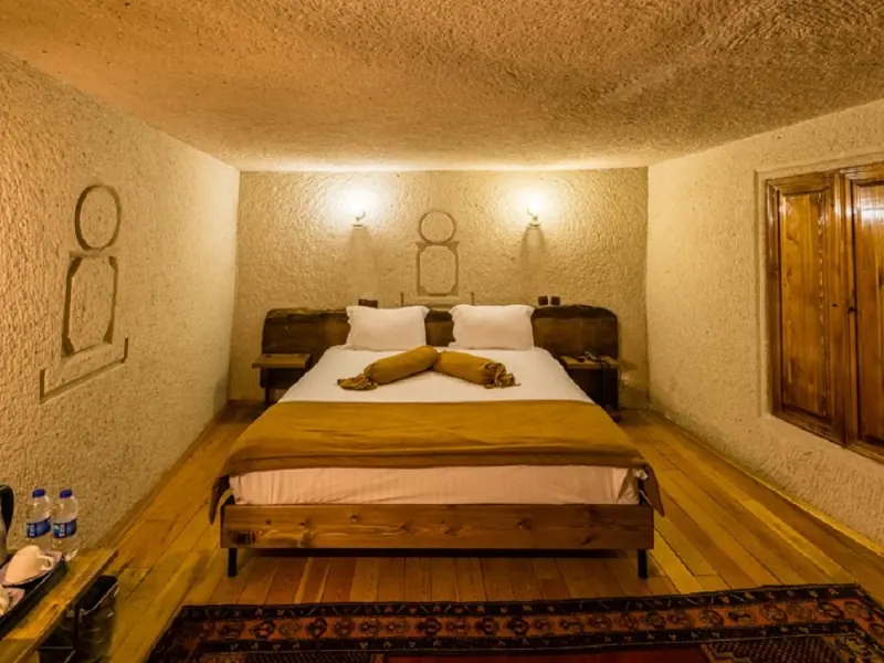 Elite Cave Suites 17