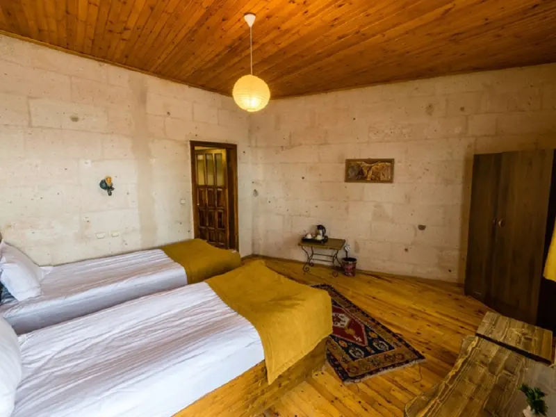 Elite Cave Suites 22