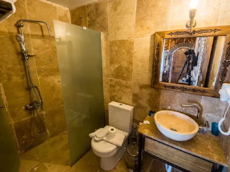 Elite Cave Suites 24