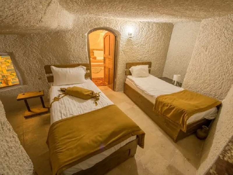 Elite Cave Suites 25