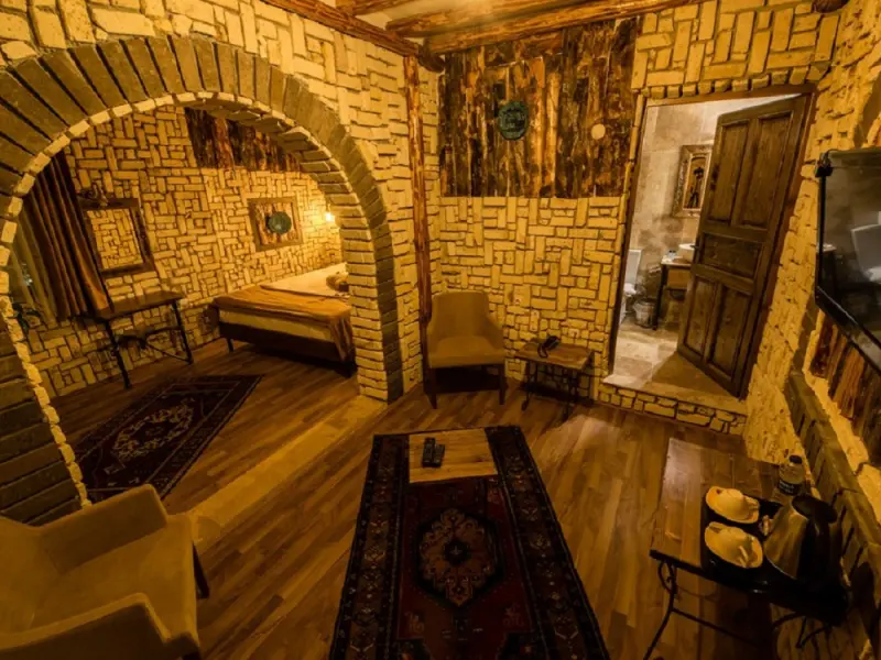 Elite Cave Suites 5