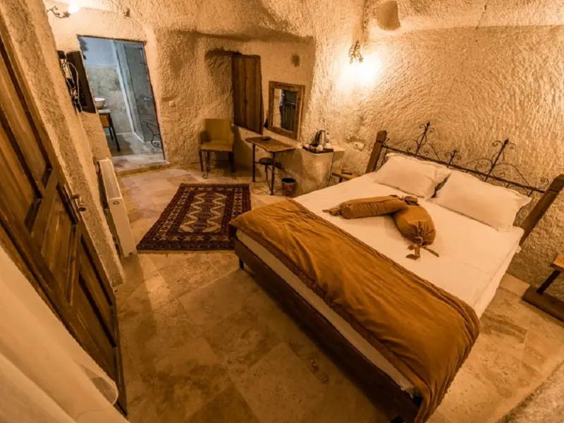 Elite Cave Suites 8