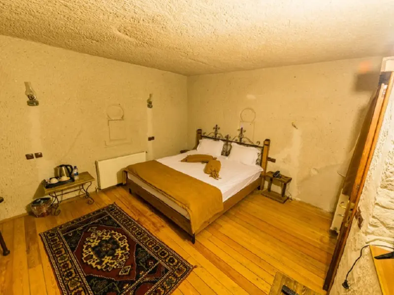 Elite Cave Suites 9