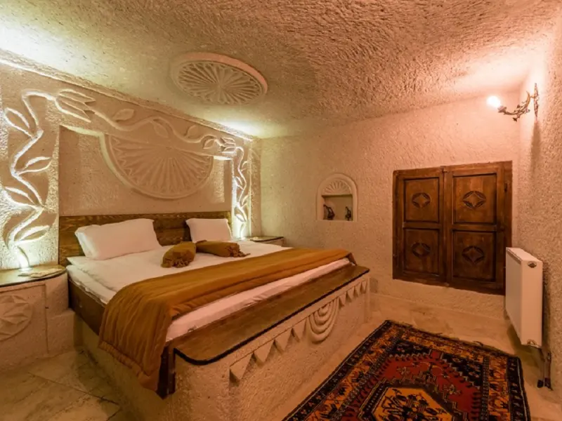 Elite Cave Suites 10