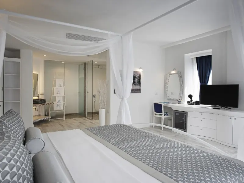 Alley Prime Hotel 11