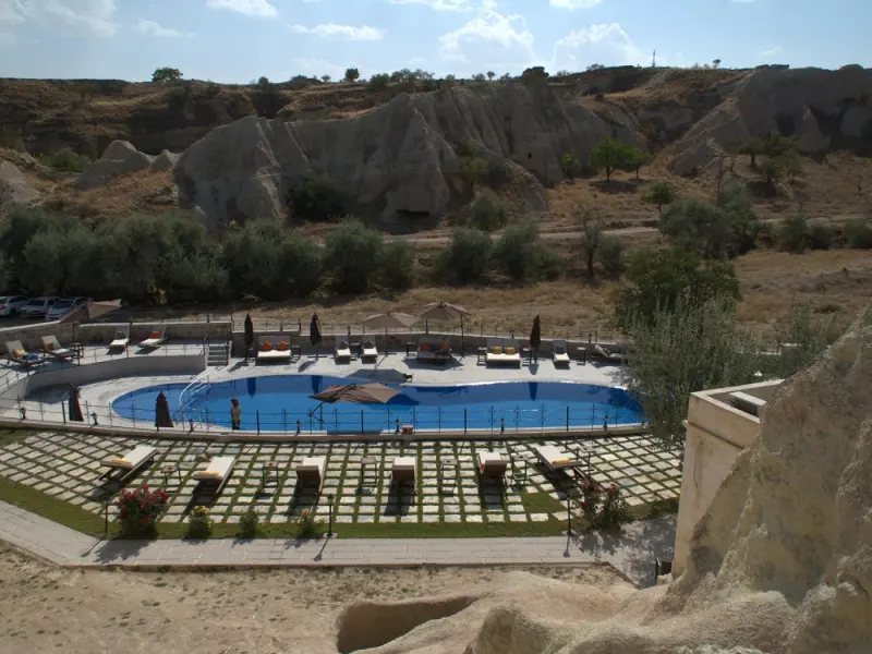 Mdc Cave Hotel 13