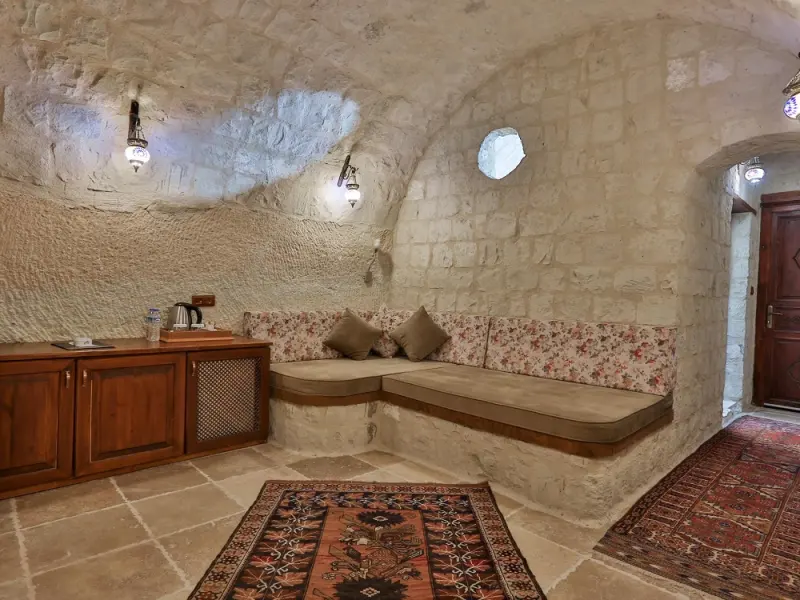 Mdc Cave Hotel 23