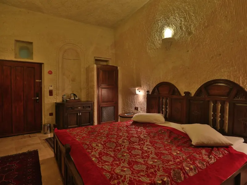 Mdc Cave Hotel 42