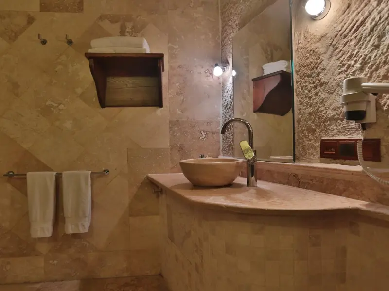 Mdc Cave Hotel 10