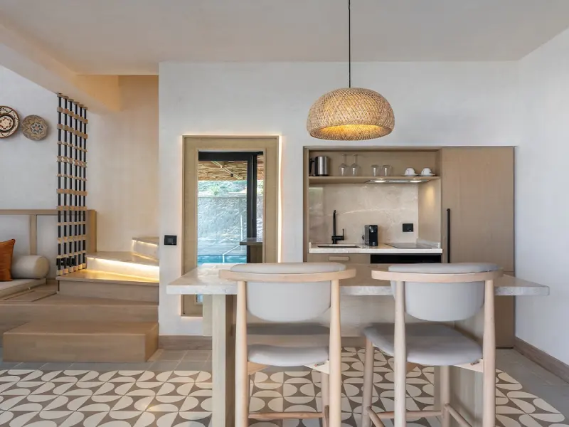 Mekvin Suites Villas 17