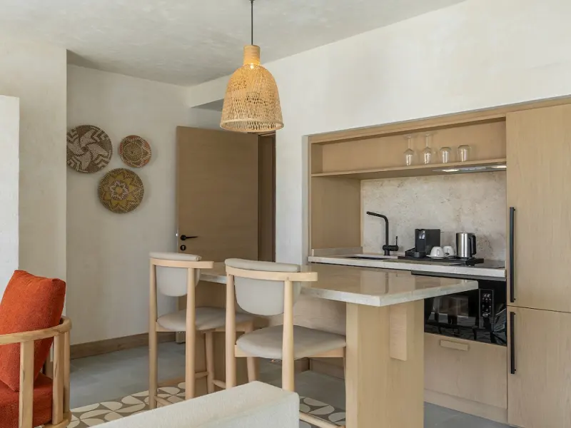 Mekvin Suites Villas 10