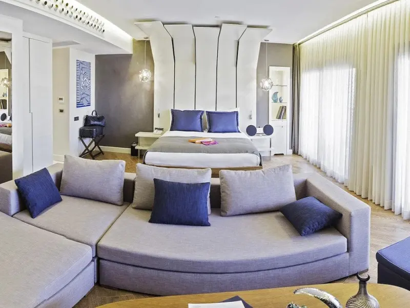 Maroon Hotel Pera 12