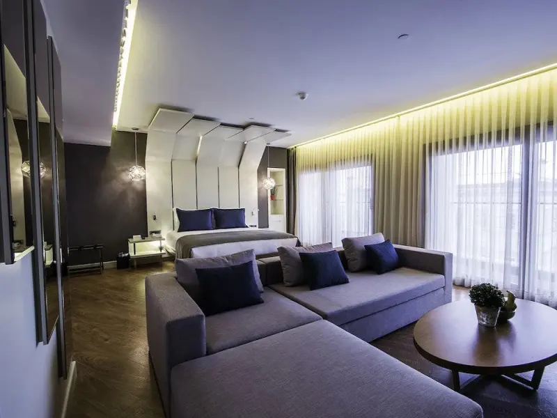 Maroon Hotel Pera 13