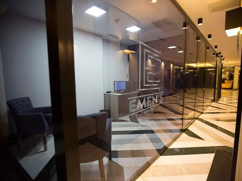 Emen's Hotel 15