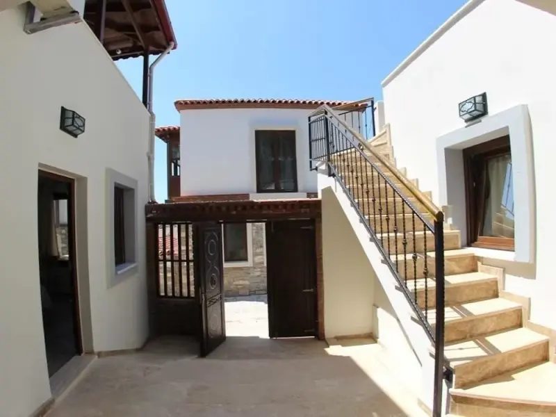 Ena Serenity Boutique Hotel 1