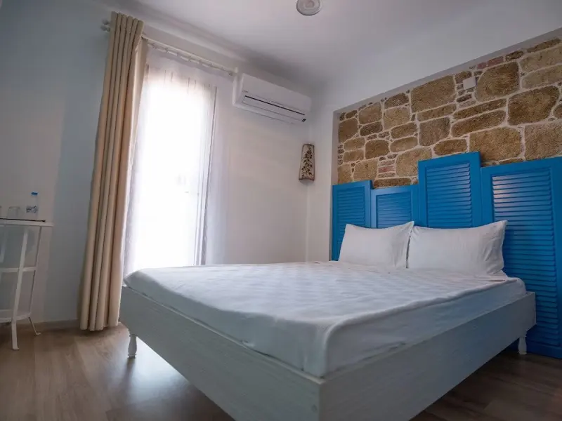 Menendi Otel 13