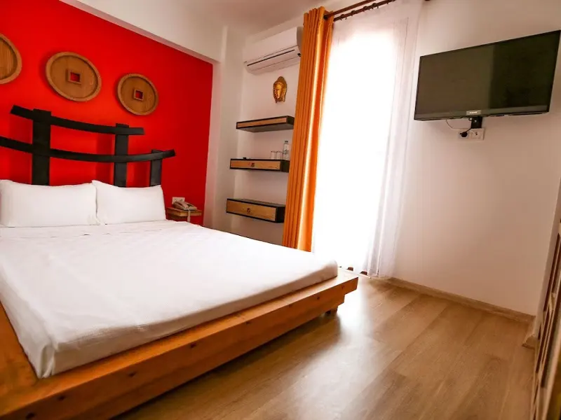 Menendi Otel 16