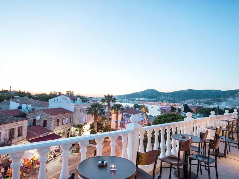 Menendi Otel 18