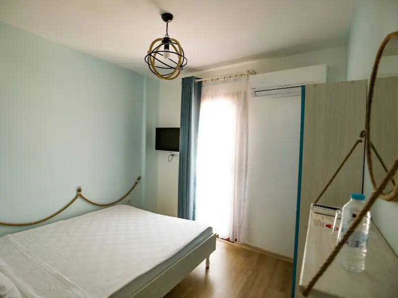 Menendi Otel 4