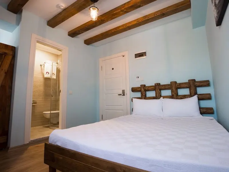 Menendi Otel 6