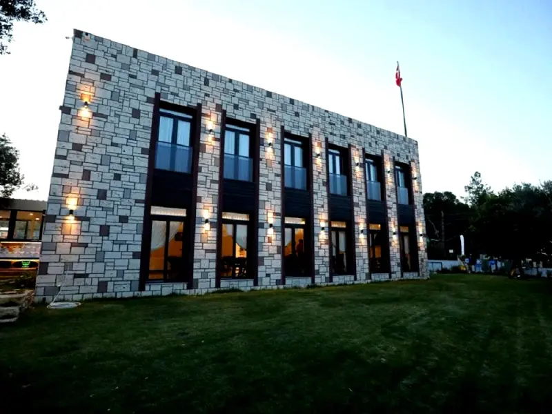 Varia Otel 5