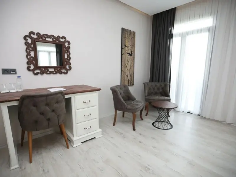 Varia Otel 9