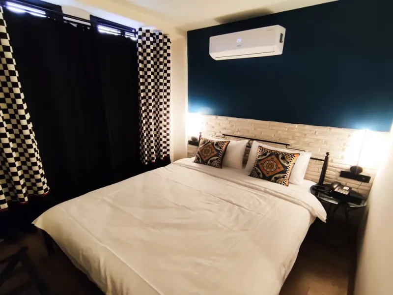 Think Hotel 17