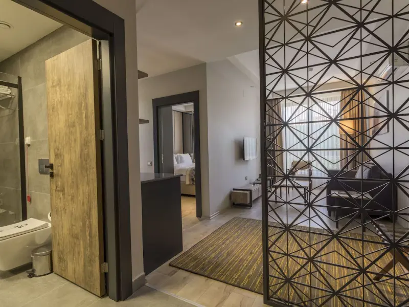 Shimall Hotel 12