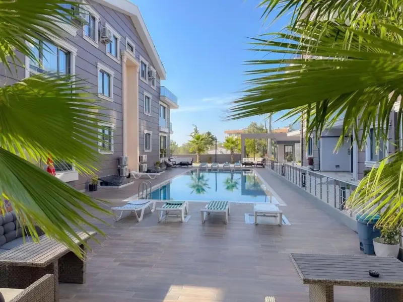 Flower City Suites 16
