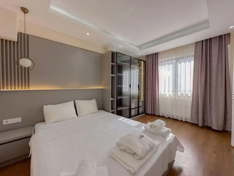 Flower City Suites 20