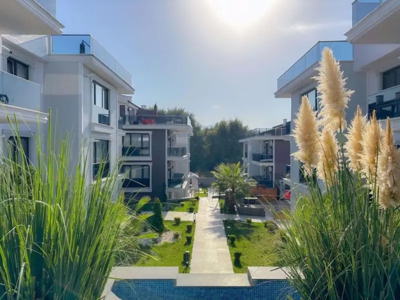 Flower City Suites 18