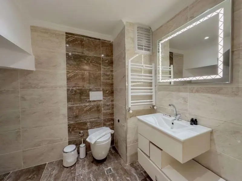 Flower City Suites 46