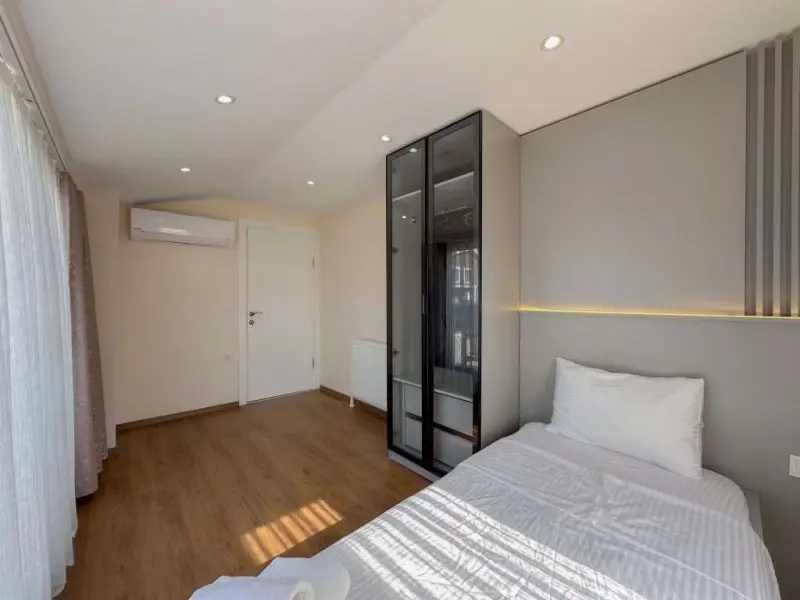 Flower City Suites 50
