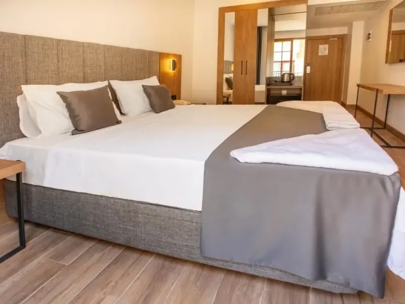 Grand Business Hotel 12