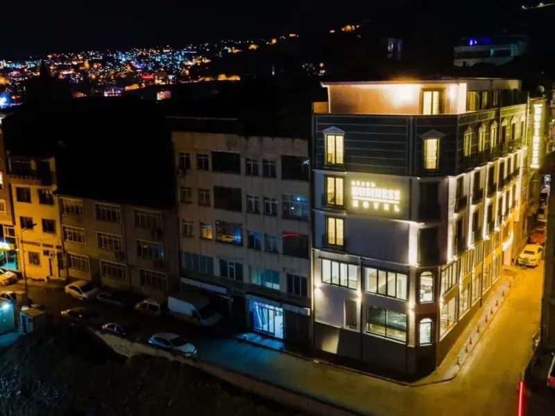 Grand Business Hotel 37