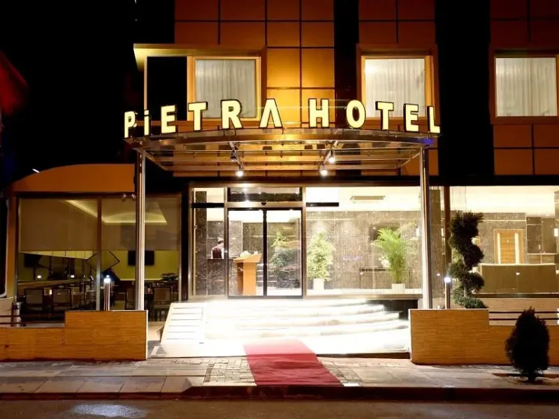  Grand Pietra Hotel 1