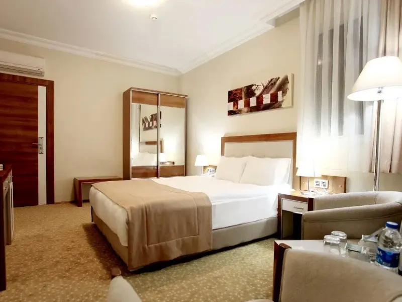  Grand Pietra Hotel 5