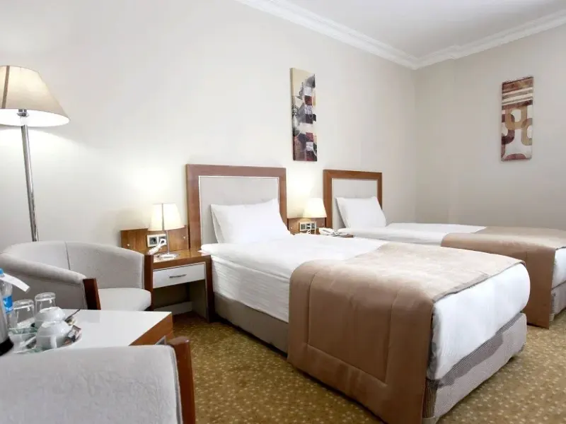  Grand Pietra Hotel 9