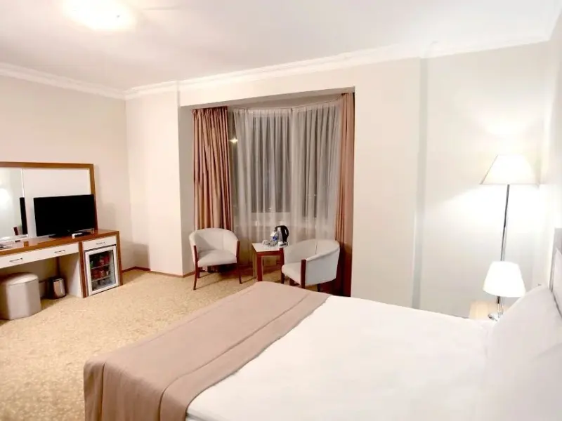  Grand Pietra Hotel 11