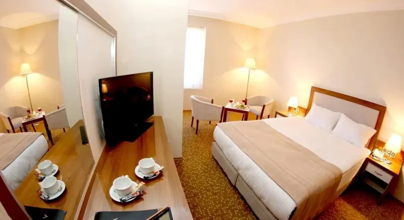  Grand Pietra Hotel 15