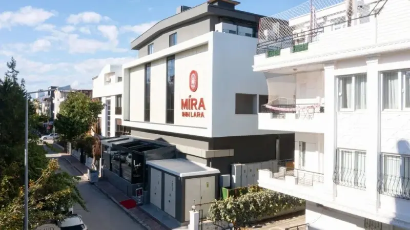 Mira Inn Lara 16